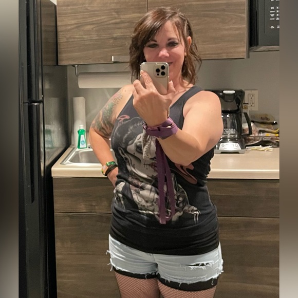 Michele 💜 - Picture 4 of 6